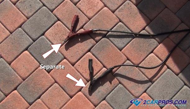 extremos del cable de puente separados