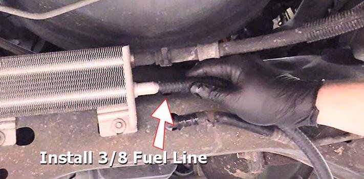 Instalar dirección asistida en la línea de combustible
